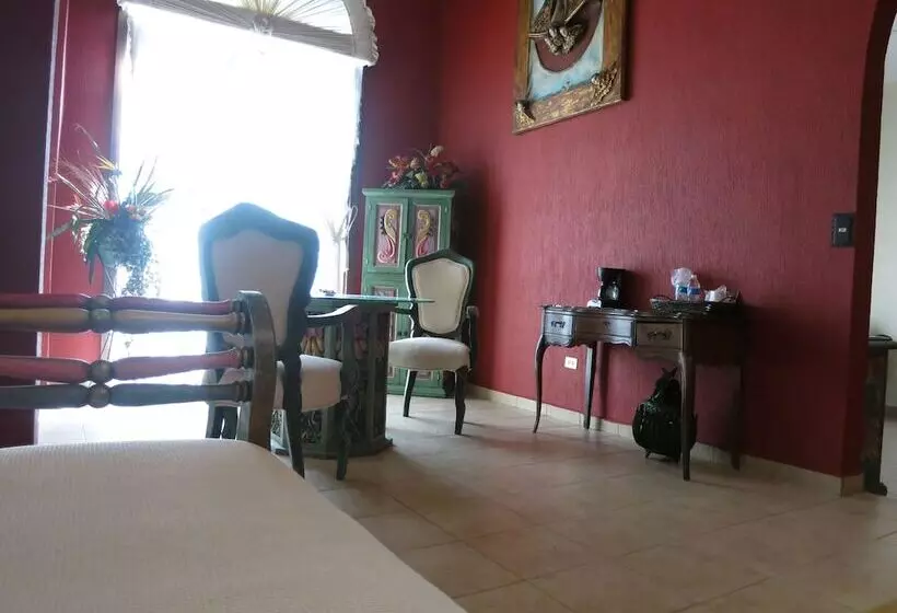 سوئیت پرزیدنت, Hacienda