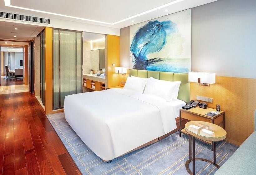 Suite, Holiday Inn Neijiang Riverside, An Ihg