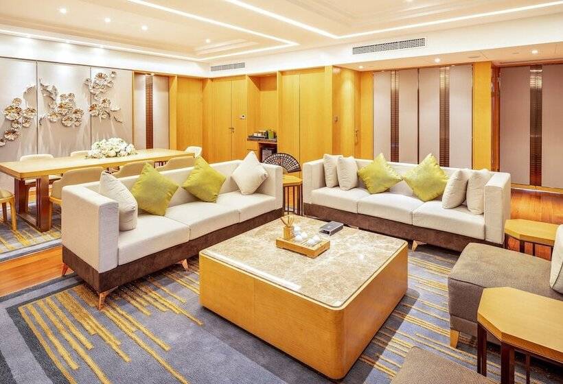 Люкс, Holiday Inn Neijiang Riverside, An Ihg
