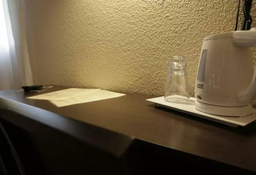スタンダード４人部屋, Au Petit Caporal