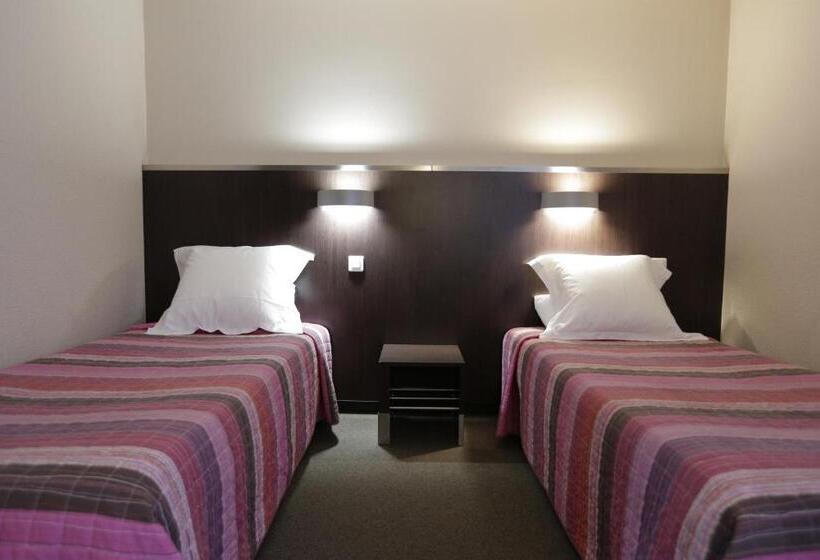 غرفة قياسية, Au Petit Caporal