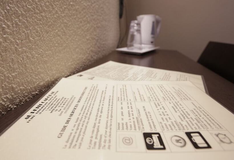 غرفة قياسية, Au Petit Caporal