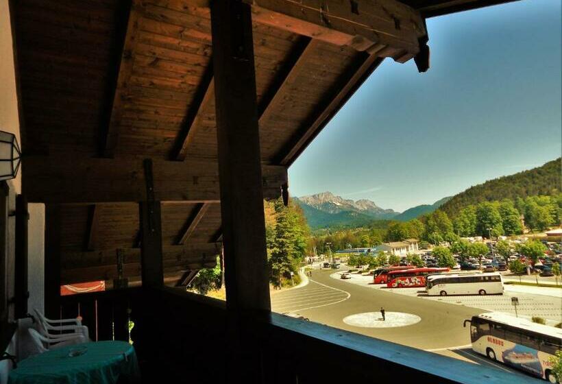 Номер Стандарт Вид на Горы, Königsseer Hof