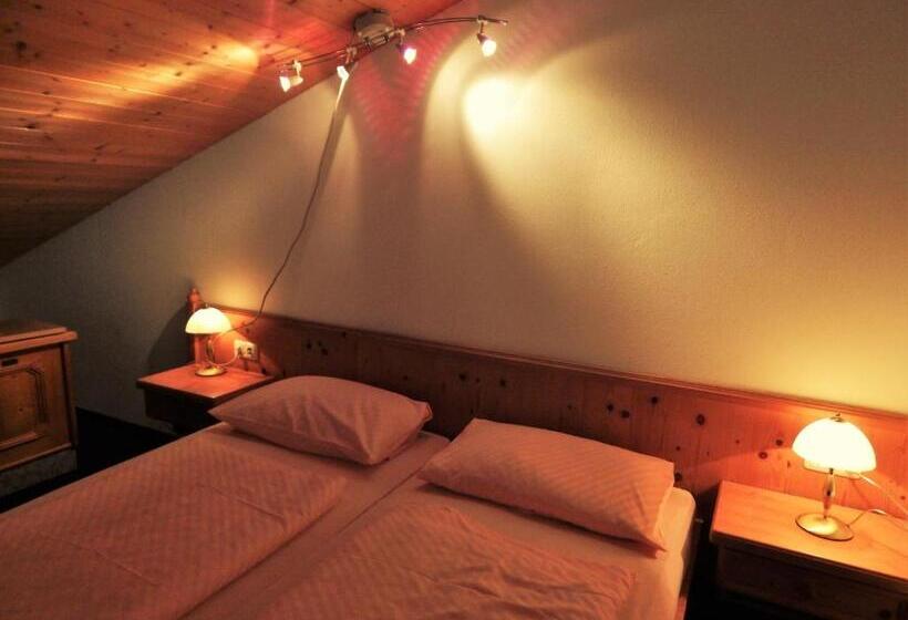 Пентхаус Люкс, Königsseer Hof