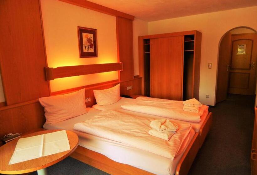 Четырехместный Номер Стандарт, Königsseer Hof