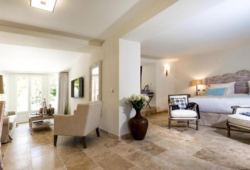 جناح, La Bastide Des Salins