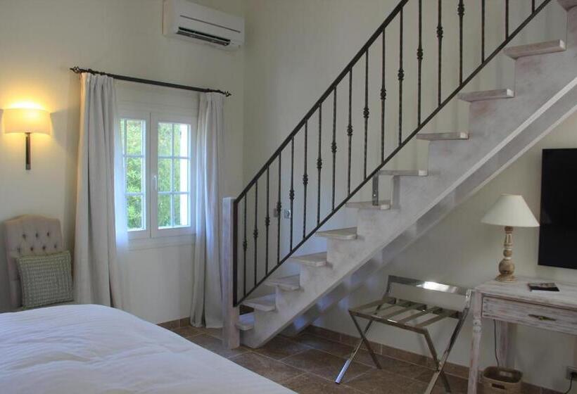 جناح عائلي, La Bastide Des Salins