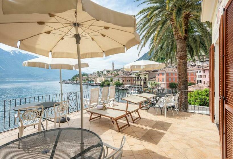 レイクビュースタンダードルーム, Le Palme