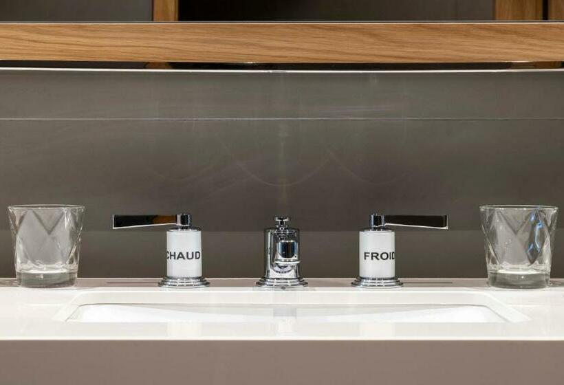 غرفة قياسية مزوَّدة بشُرفة, Les Vikings