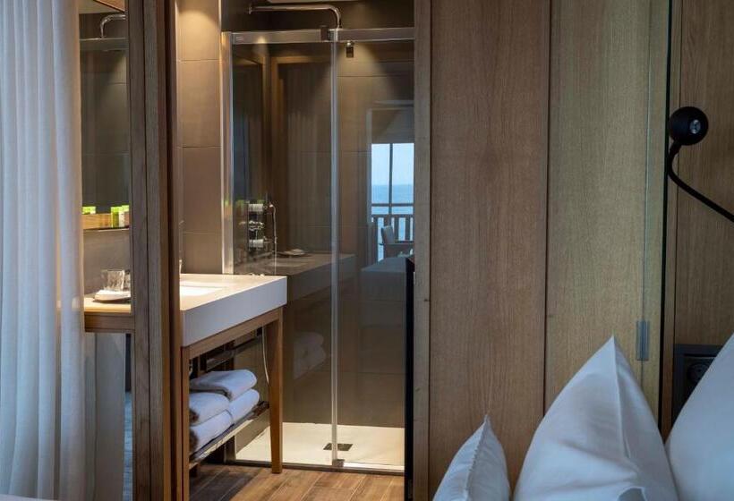 غرفة سوبيريور مطلّة علي البحر مزودة بشُرفة, Les Vikings