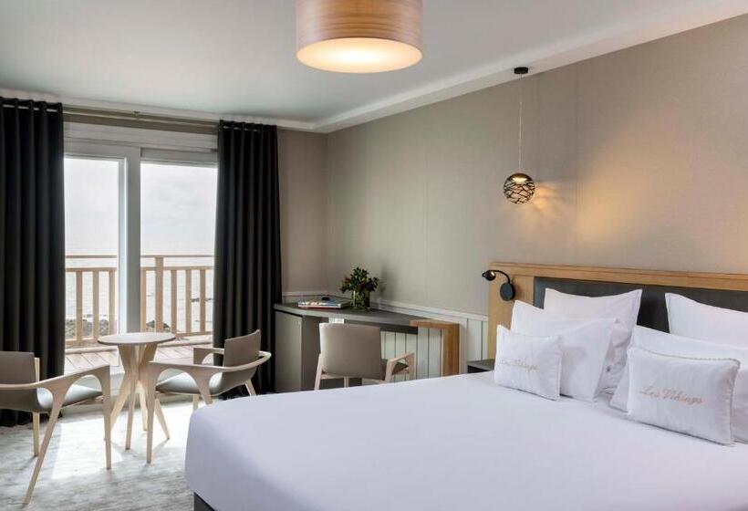 جناح مطلّ علي البحر, Les Vikings