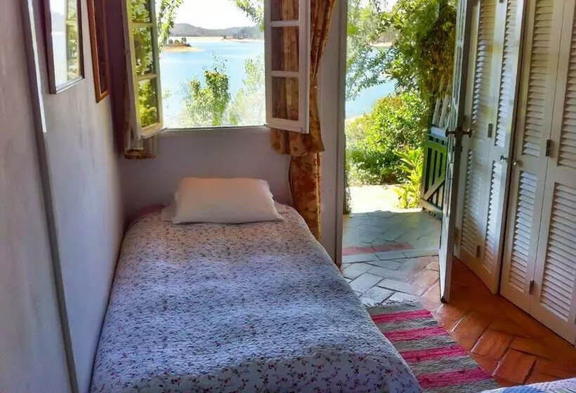 スタンダードトリプルルーム, Paradise In Portugal