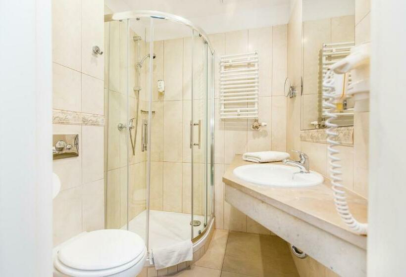 Номер Стандарт Трехместный, Aparthotel Old Town