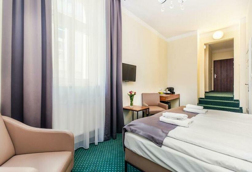 スタンダードトリプルルーム, Aparthotel Old Town