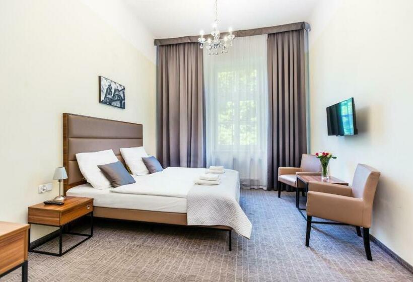 Номер Стандарт, Aparthotel Old Town