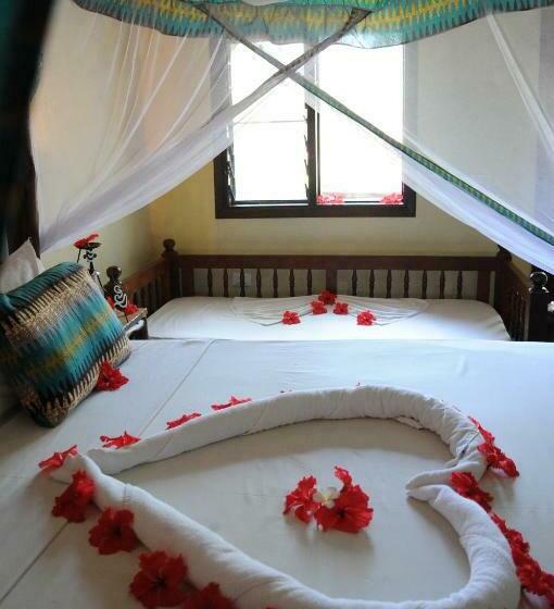 غرفة قياسية ثلاثية, Samaki Lodge