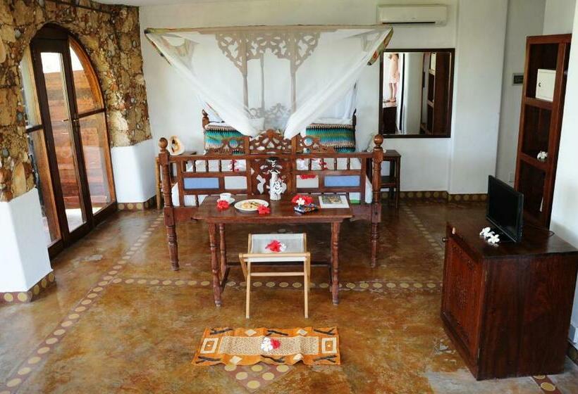 غرفة عائلية, Samaki Lodge