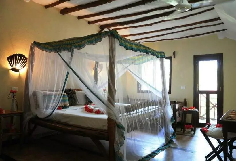スタンダードトリプルルーム, Samaki Lodge