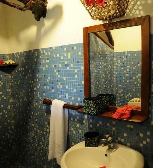 غرفة قياسية ثلاثية, Samaki Lodge