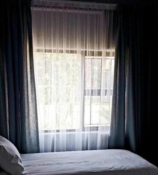 דירת שני חדרים, Alpine Inn