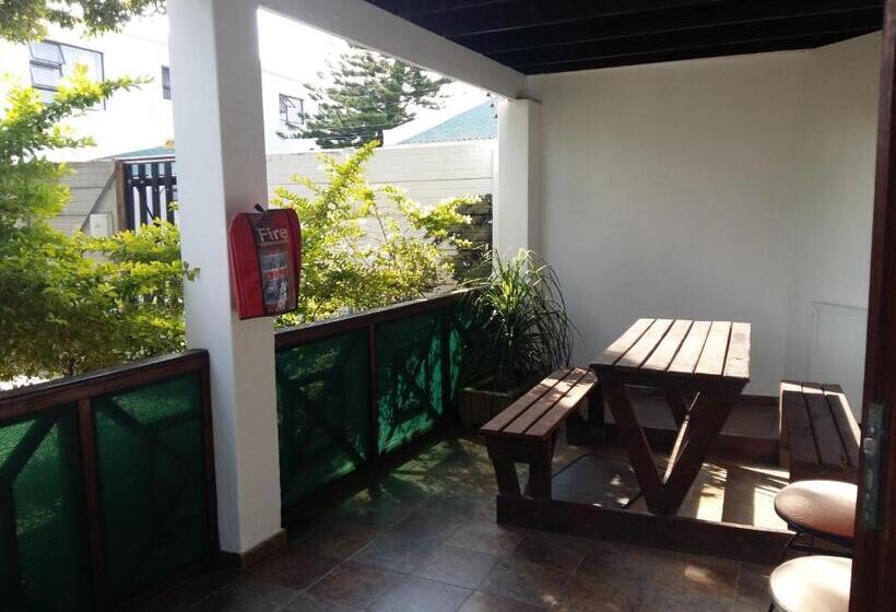 דירת שני חדרים, Alpine Inn