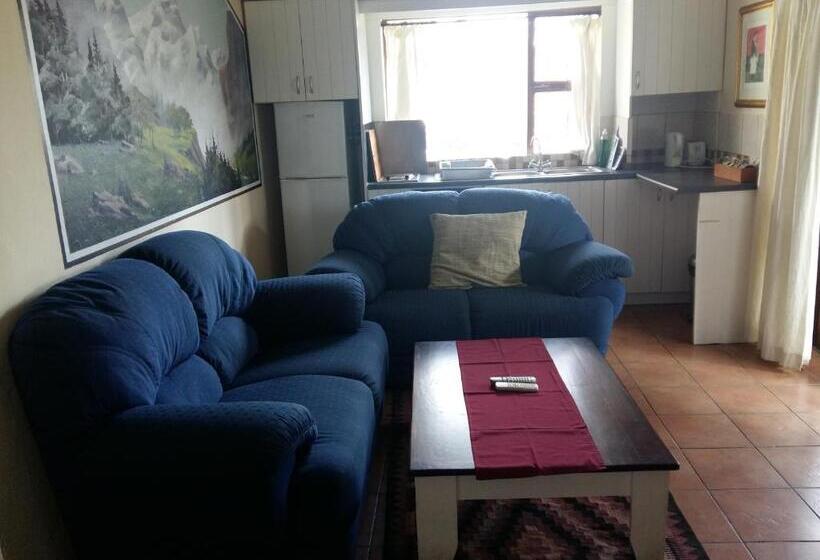 דירת שני חדרים, Alpine Inn