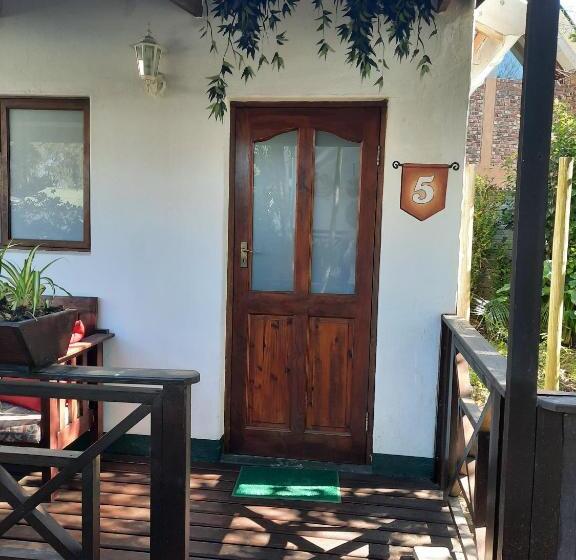 בית, חדר שינה 1, Alpine Inn