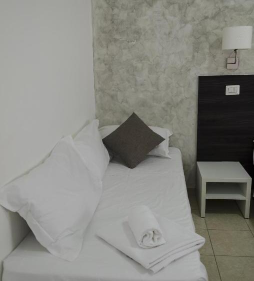 اتاق راحتی سه تخته, Tiburtina Inn Guest House