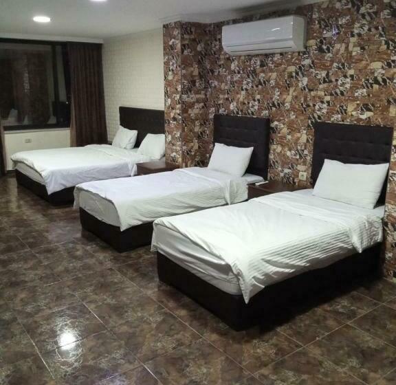 اتاق ساده سه‌ نفره, Al Ghadeer Hotel الغدير للشقق الفندقيه