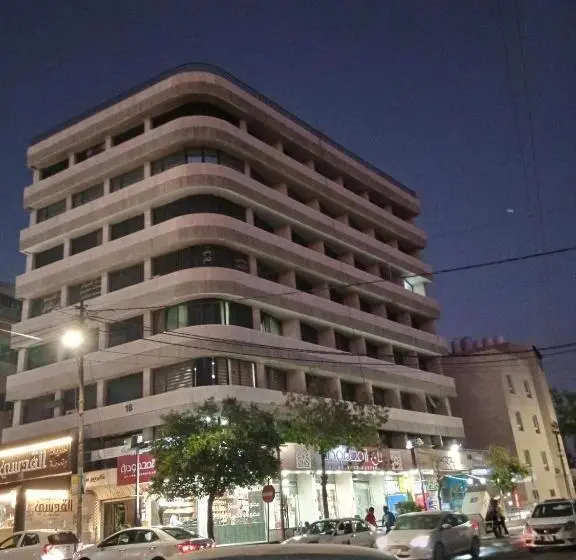 اتاق ساده سه نفره, Al Ghadeer Hotel الغدير للشقق الفندقيه