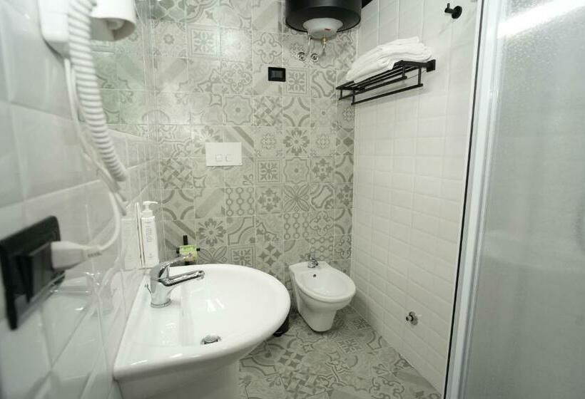 اتاق استاندارد, Ammare B&b