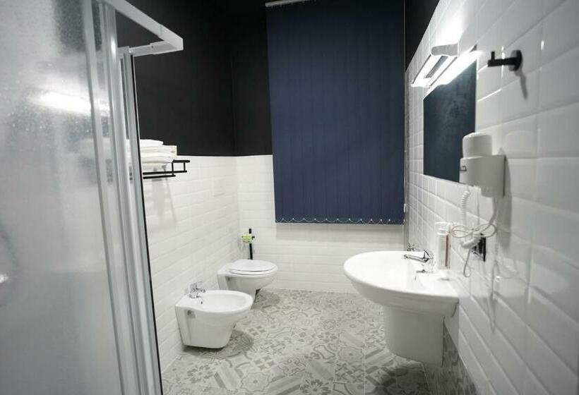 اتاق سوپریور سه تخته, Ammare B&b