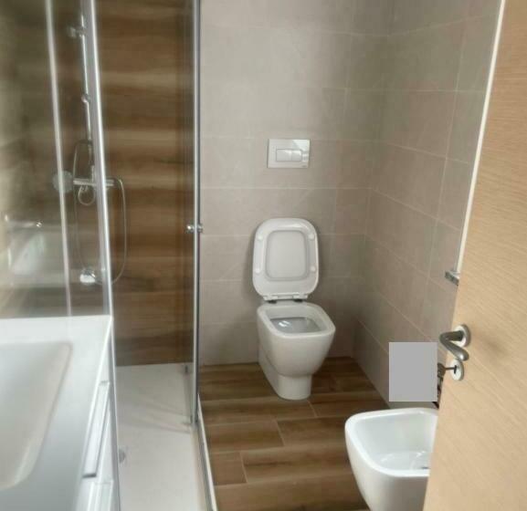 חדר משפחתי, La Dimora Di Poseidone