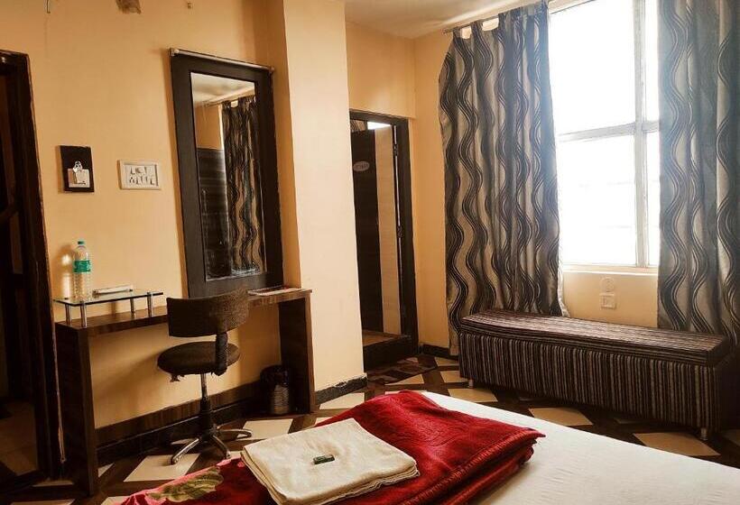 غرفة ديلوكس سرير كينج, Bhagwani Palace