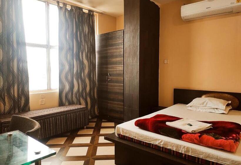 غرفة ديلوكس سرير كينج, Bhagwani Palace