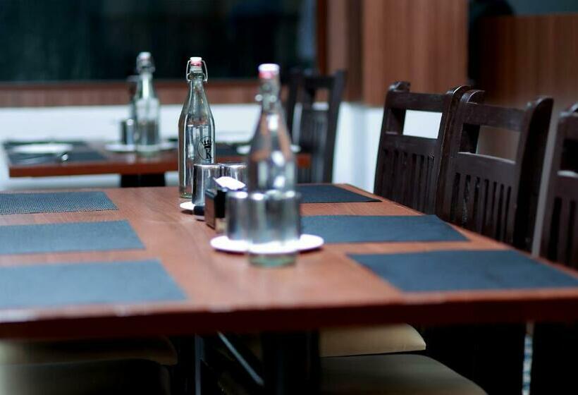 Номер Deluxe, Kailash Residency