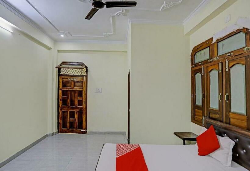 三人经典房间, Oyo Flagship Hotel Sunshine