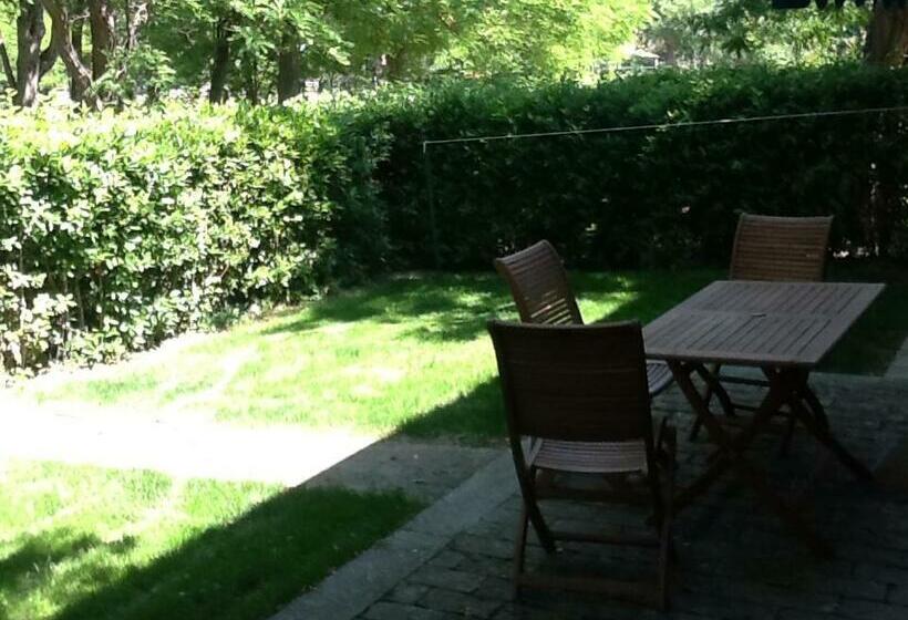 استودیوی لوکس, Agriturismo Bio Femminella