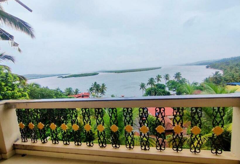 חדר דלוקס, Ekaar