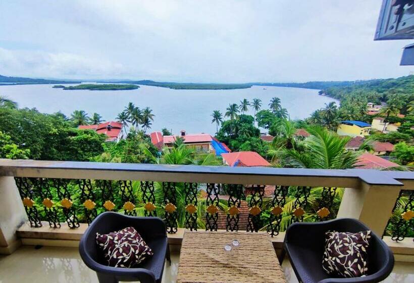 חדר דלוקס, Ekaar