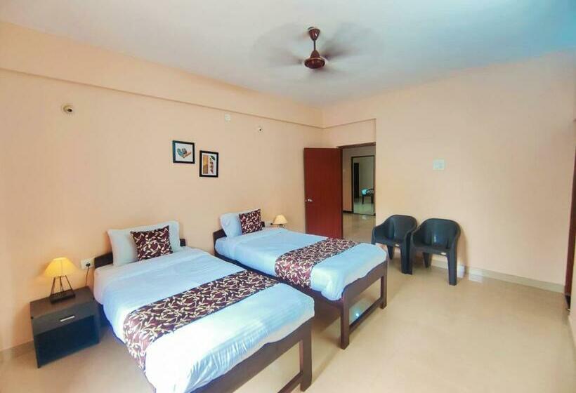 חדר דלוקס, Ekaar