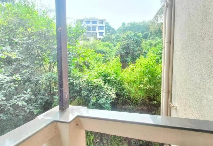 חדר דלוקס, Ekaar