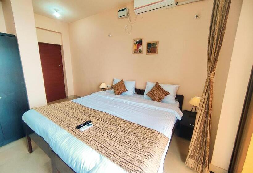 חדר דלוקס עם מרפסת נוף לים, Ekaar