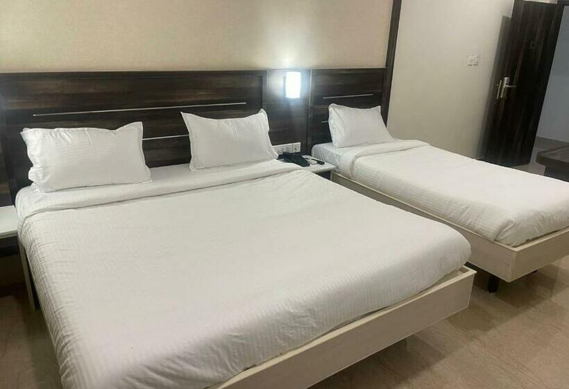 スタンダードトリプルルーム, Avenue 11 Premium Stays Madurai
