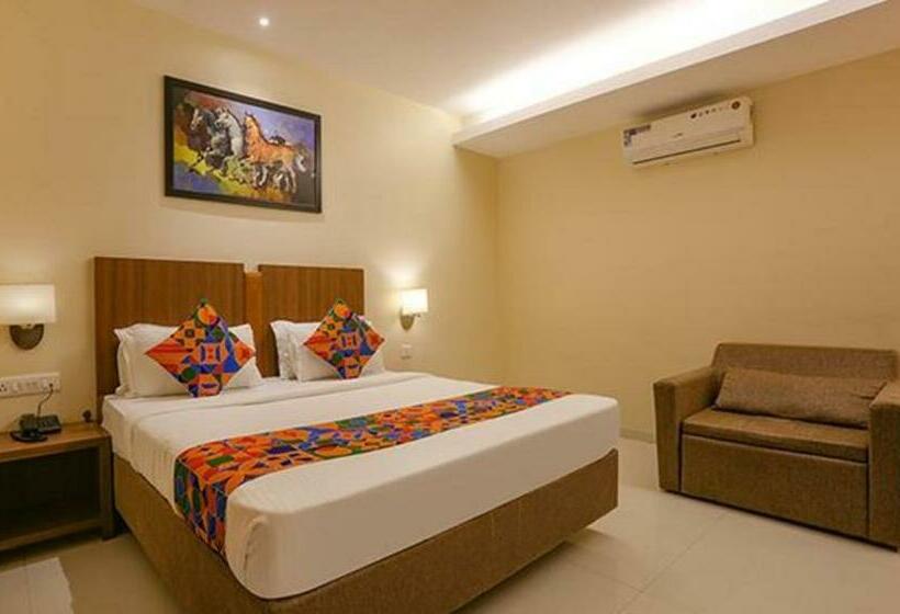 Трехместный Президентский, Fabhotel Royal International   Nr Mumbai International Airport