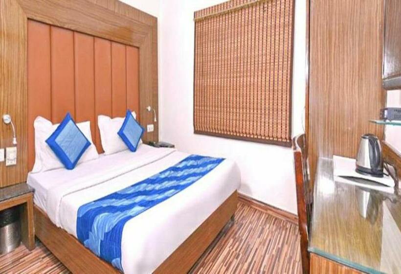 Номер Deluxe, Fabhotel Station 3