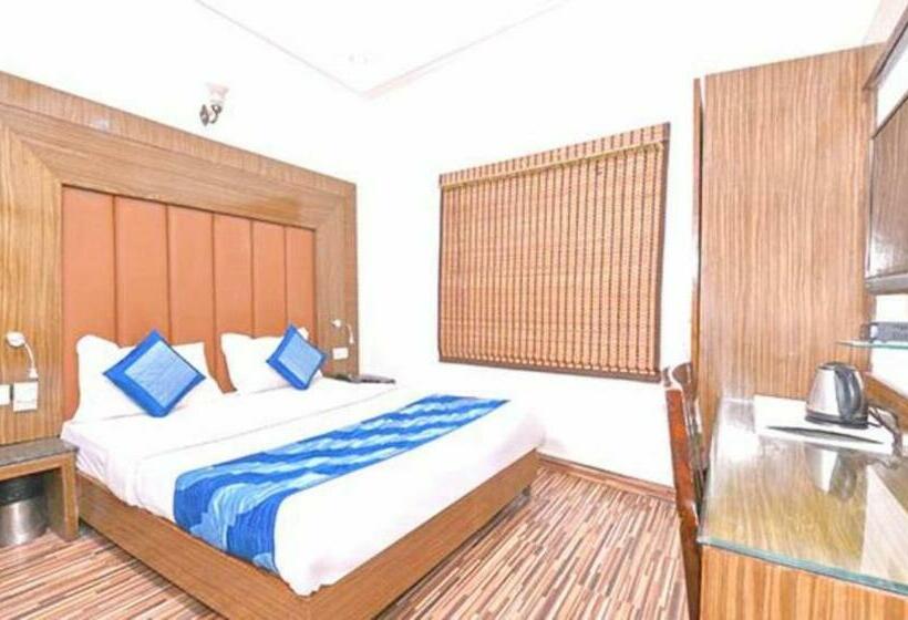 Номер Deluxe, Fabhotel Station 3