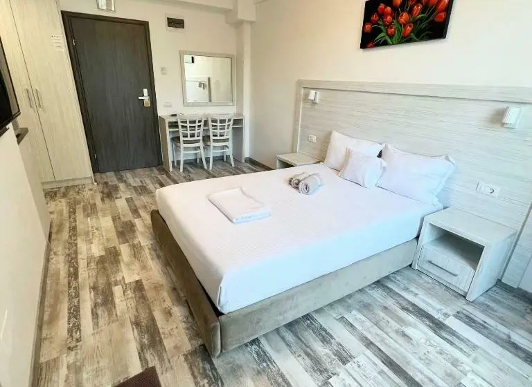 Standard-studio, Casa Micle