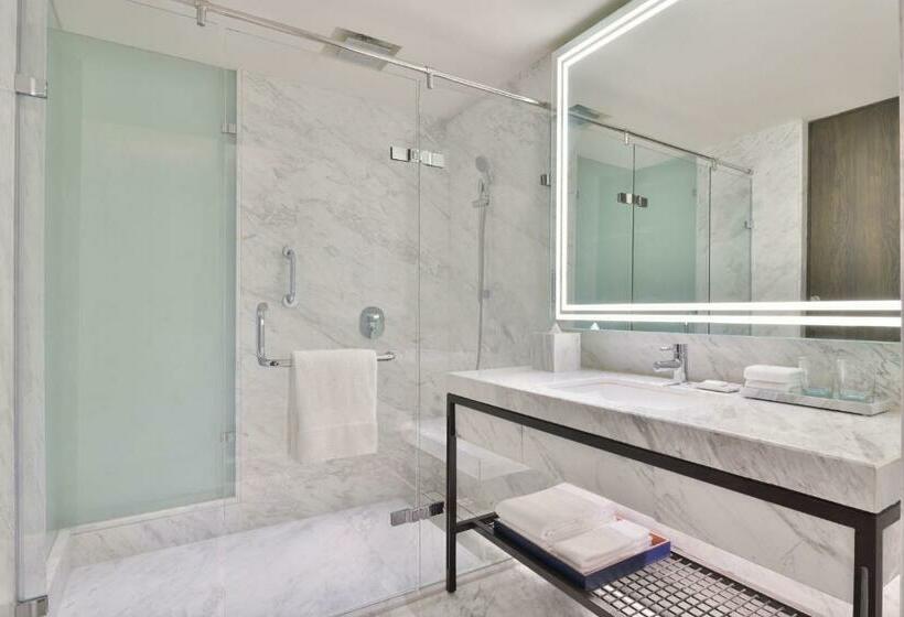 스탠다드 룸 킹사이즈 침대, Le Méridien Amritsar