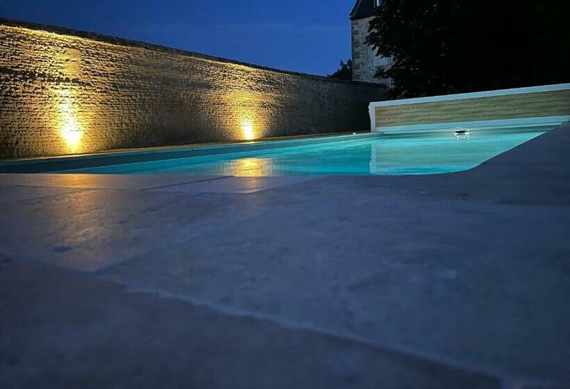 キングサイズベッドのスタンダードルーム, Gîte Du Manoir De Berville